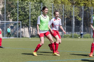 Bild 102 - wCJ Germania Schnelsen - Walddoerfer SV : Ergebnis: 0:6